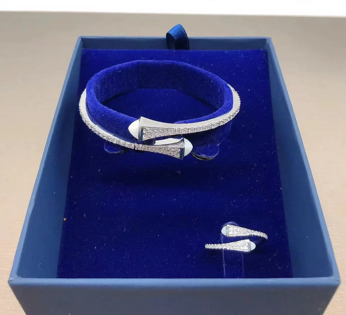 New Romatic Women'S Fashion 2 Pcs Bracelet & Ring Set Colorful Resin Simple Design Open Cuff Bangle Jewelry Set - MONVRCH